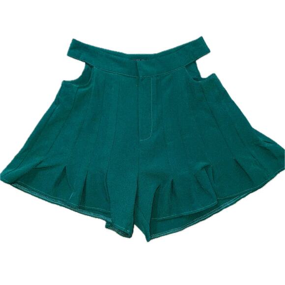 New XS High Waisted Sexy Pleated Cutout Hunter Green Ruffle Shorts‎ Slytherin - Picture 1 of 2